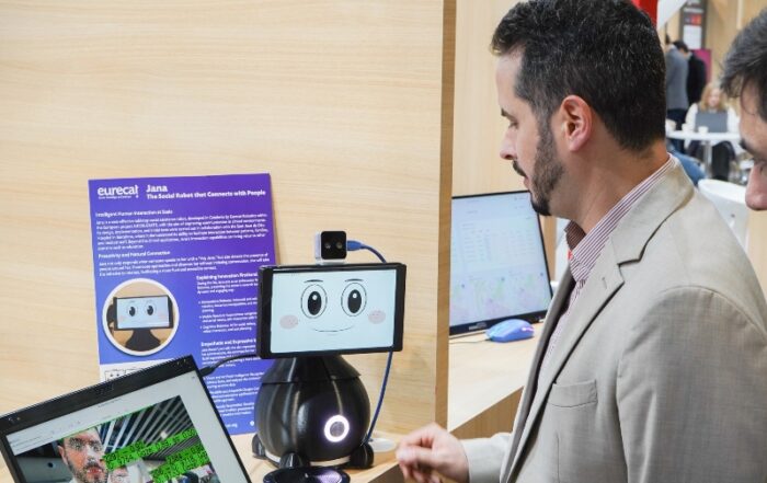 eurecat jana robot social MWC
